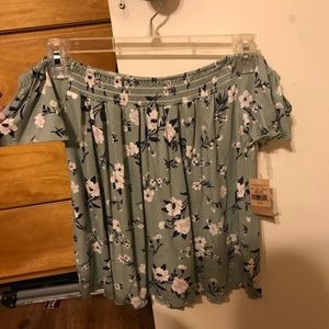 AMERICAN EAGLE OFF THE SHOULDER TOP